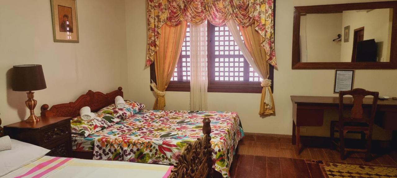 Casa Familya Hotel Batac Ngoại thất bức ảnh